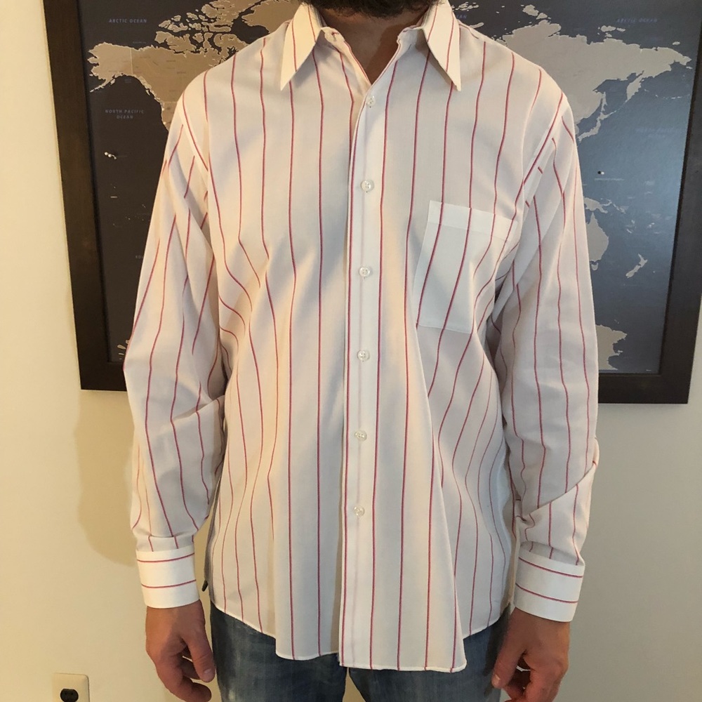 GEOFFREY BEENE BUTTON DOWN WHITE AND RED STRIPED LONG SLEEVE COLLARD SHI…